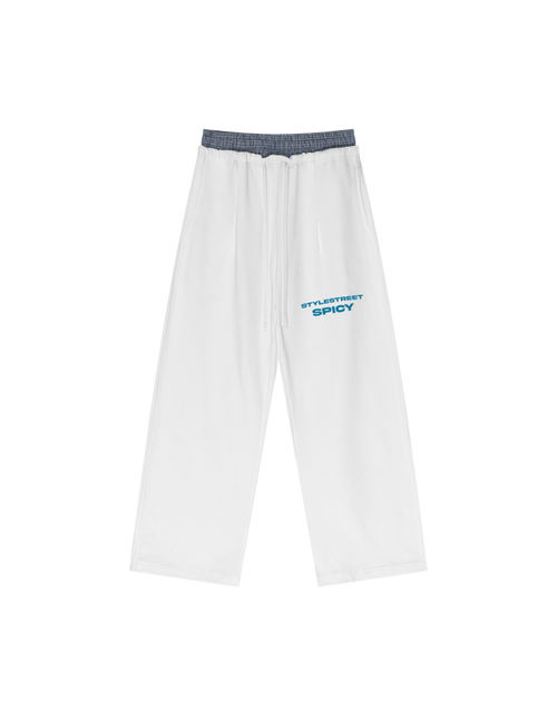 Pantalón blanco de pernera ancha con cinturilla gris en contraste y pequeño logotipo azul.