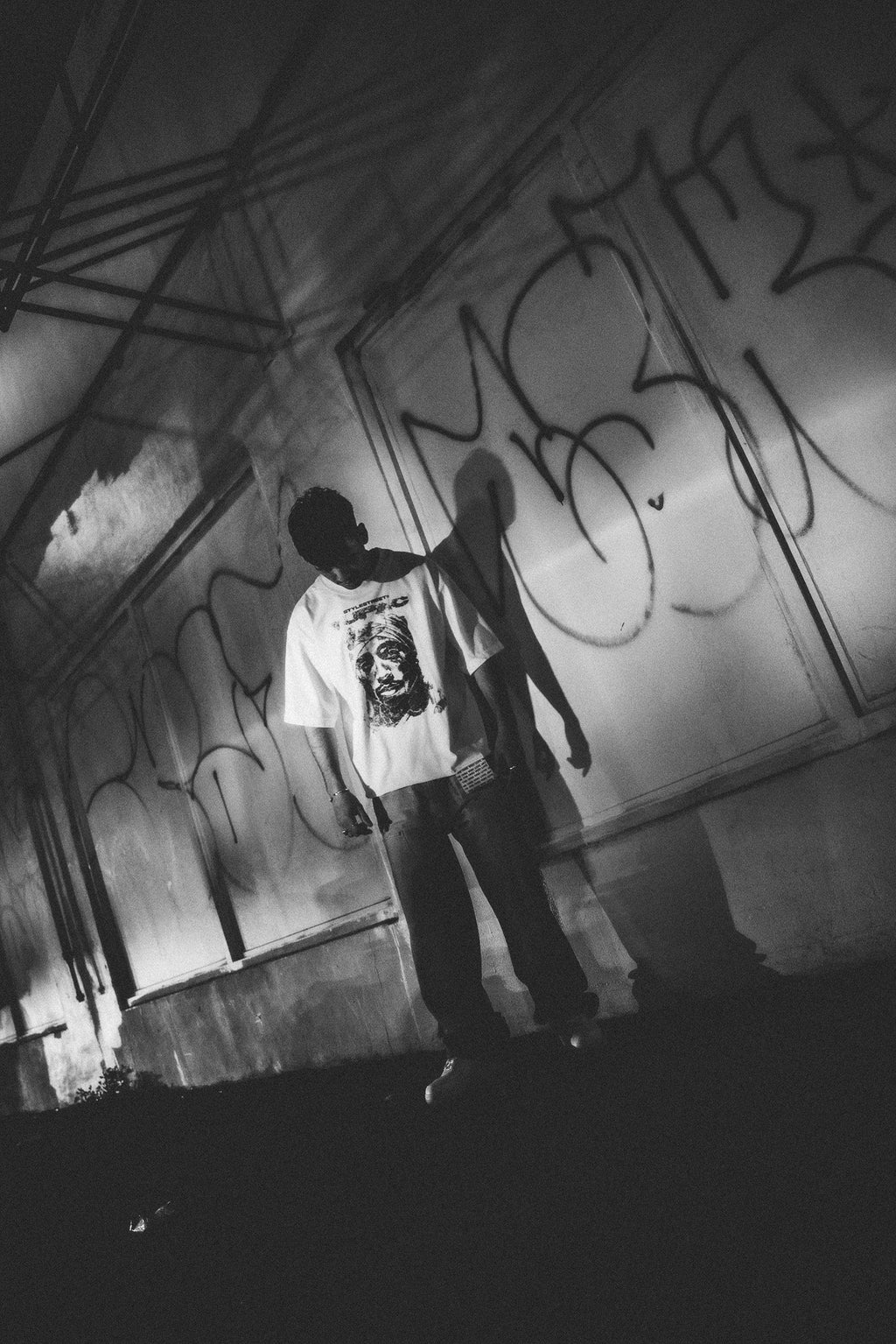 TUPAC T - SHIRT - EXTRA OVERSIZED BOXY FIT - STYLESTREET